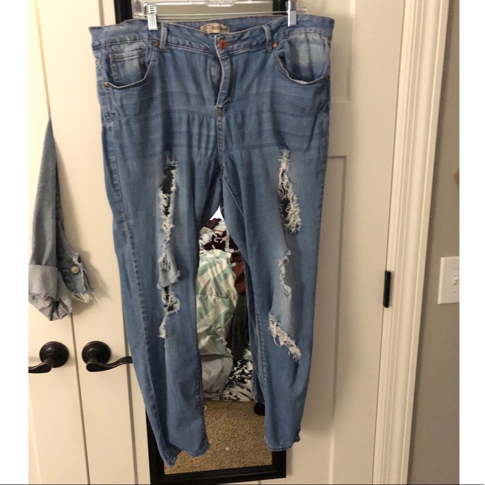 RIPPED JEANS size 18